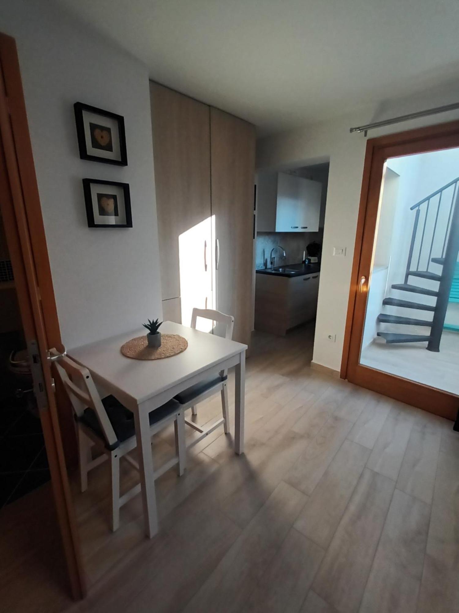 App Hedonist Apartment Novigrad Istria Exterior foto